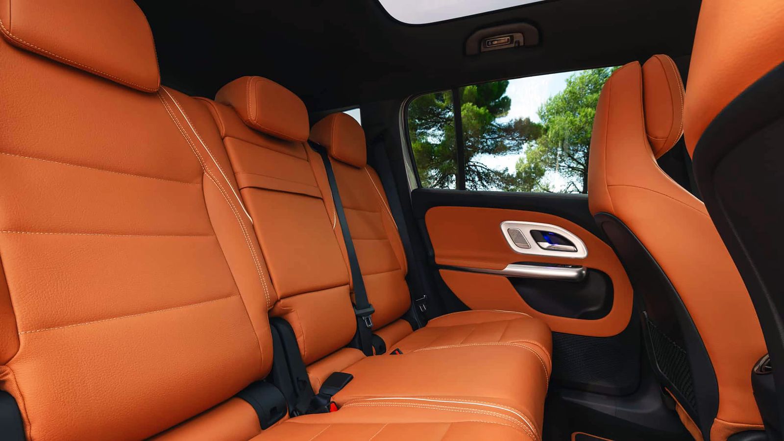 Mercedes-Benz GLB 2027 Interior Rear Seats Space Design