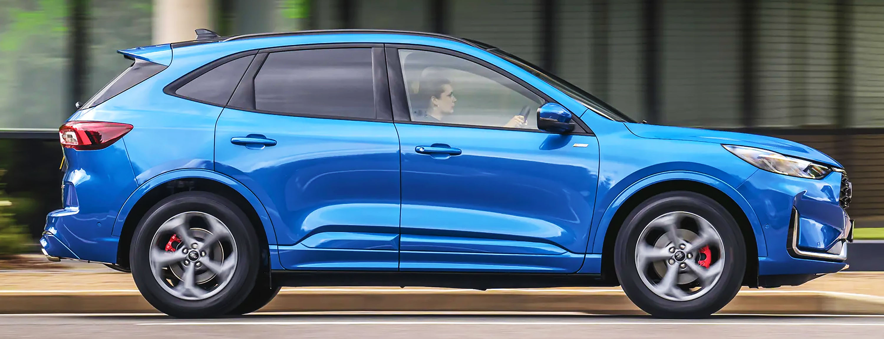 Ford Kuga ST-LINE 2024 Hybrid AWD Exterior Side Profile Design