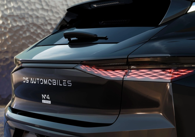 DS lansează noua linie de echipare Performance Line pentru DS 3, N°4 și DS 7