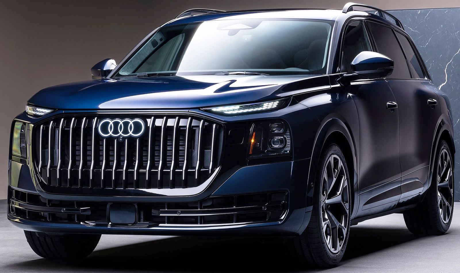 Audi Q9 2027 debutează pe piața din România - vârf de gamă diesel MHEV de la 111.645 euro