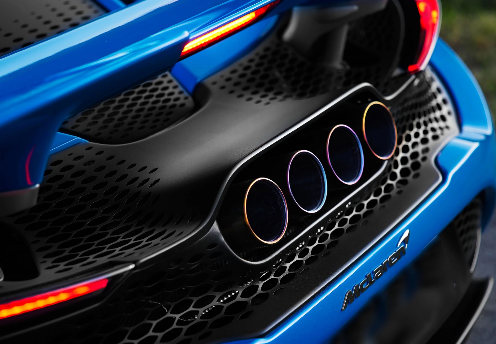 McLaren investește 500 de milioane de lire sterline în Marea Britanie într-o nouă uzină de asamblare și în primul SUV din istoria mărcii