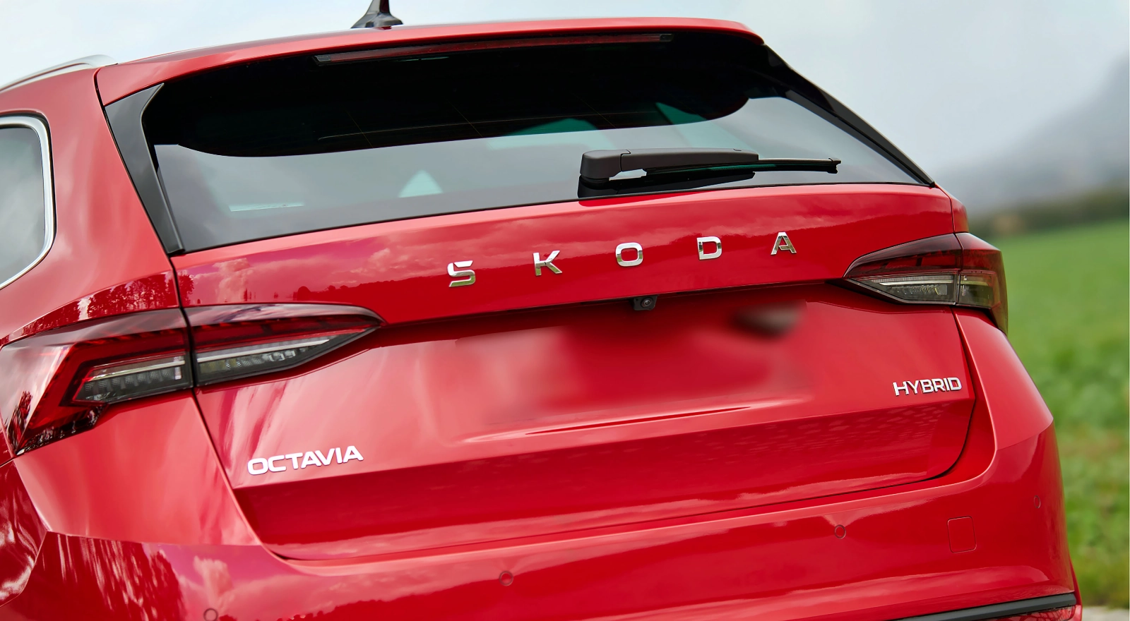 Premieră în gama Škoda, modelul Octavia debutează cu sistem full hibrid serie-paralel de 1.5 TSI