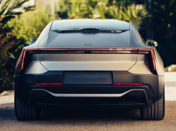 Polestar sfidează prognozele: Vânzări record în T1 2026 și expansiune accelerată la nivel global