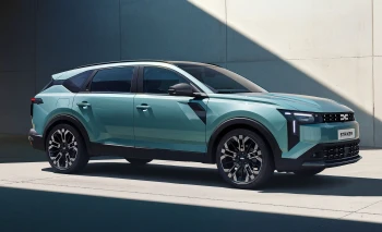 Dacia Striker debutează la Milano în segmentul compact: Break, berlină și SUV în același vehicul
